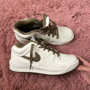 Nike jordan’s size 7.5